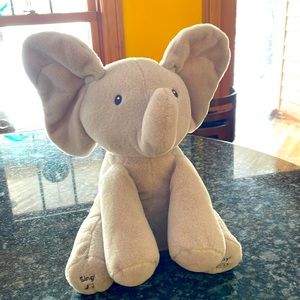 Gund FLAPPY Elephant
Animated 11" Musical‎ Sings/Moves Plush Toy